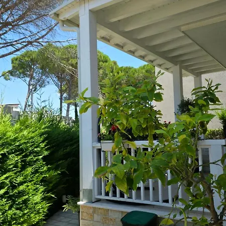 Sea Breeze Lura 3 Apartmán *