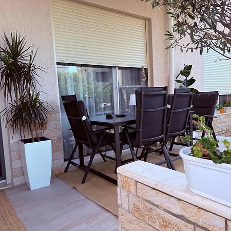 Sea Breeze Lura 3 * Drač